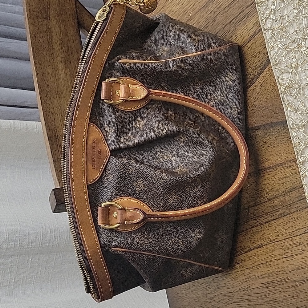 Louis Vuitton Tivoli hand bag